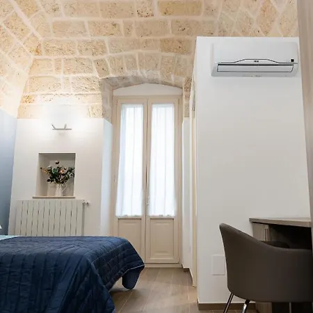 Peter & Dove's House Bed & Breakfast Mola di Bari