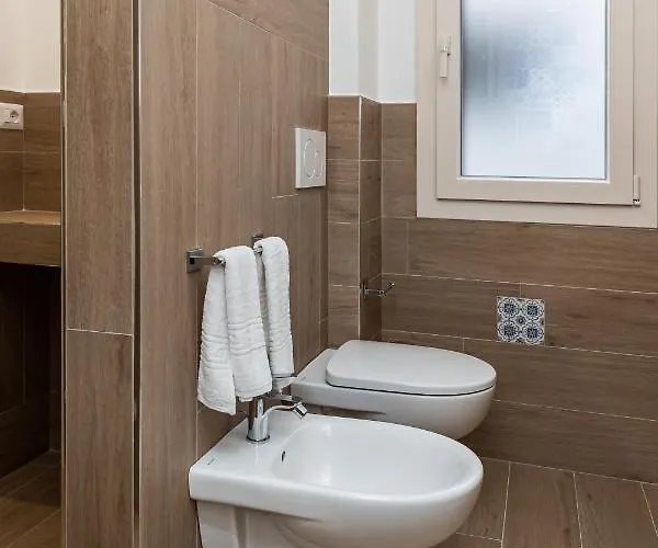 Peter & Dove's House Bed and Breakfast